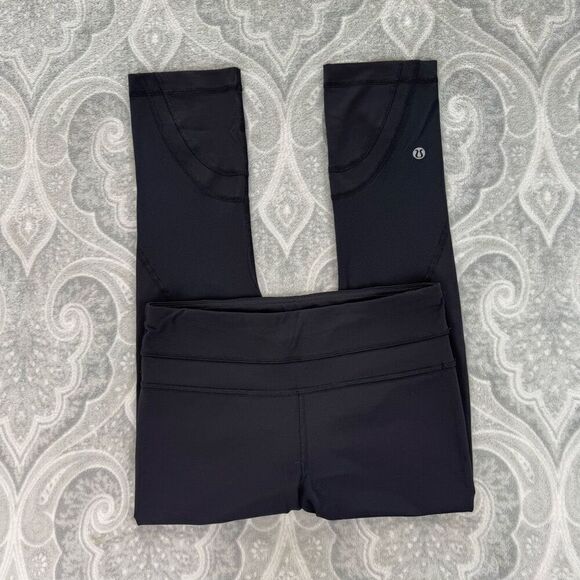 Womens Lululemon Run: Inspire Crop II - Picture 2 of 4